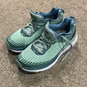 Hoka Running shoes ?? Clifton?